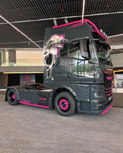 88835 | Christina Scheib