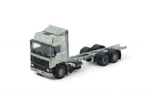 90141 | Volvo F 3rd Gen Globetrotter Cab Rigid 6x2 Kit