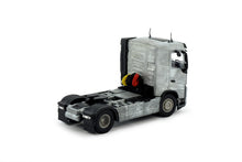 84597 | Volvo FH05 low cab 4x2 tractor kit