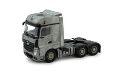 84923 | MP05 Actros Big space 6x4 tractor chassis kit