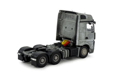 84923 | MP05 Actros Big space 6x4 tractor chassis kit
