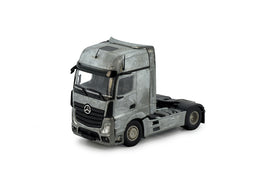 84926 | MP05 Actros Giga space 4x2 tractor chassis kit