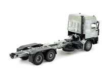 85740 | DAF 3300 Space Cab 6x2 Rigid Chassis Kit