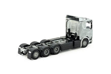 86772 | Scania NGR Low Cab 8x4 Rigid Chassis Kit