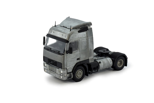 83170 | Volvo FH01 Globetrotter 4x2 tractor kit