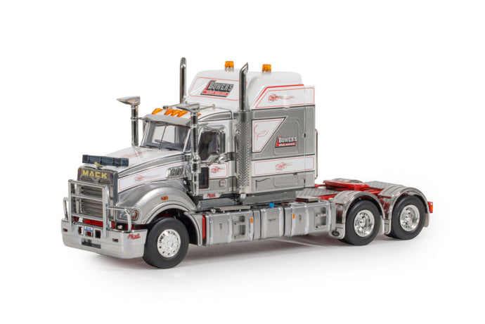 Z01593 | Bowers Heavy Haulage; MACK SUPERLINER