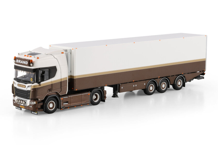 01-4842 | Brand Transport