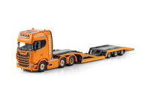 01-5325 | Cleanmat Trucks