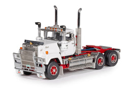 Z01681 | Mack Day Cab Series 1 White/Red