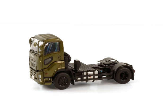 01-3968 | Isuzu; ARMY GREEN