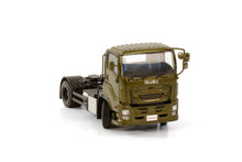 01-3968 | Isuzu; ARMY GREEN