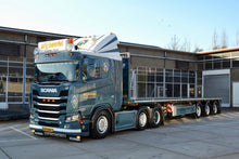 01-5452 | M. Van den Heuvel
