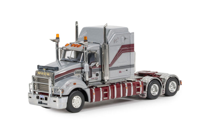 Z01572 | Patlins Transport; MACK SUPERLINER