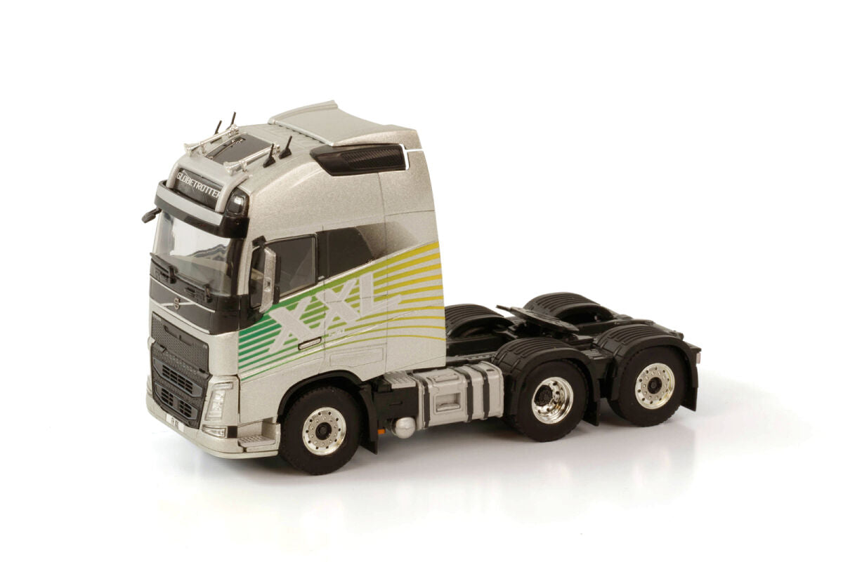 04-2118 | Volvo FH4 Globetrotter XXL 6x2 Tag Axle – Maguires Models