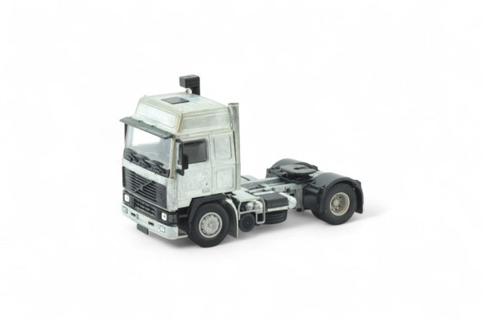 87452 | Volvo F12 Globetrotter 4x2 Kit